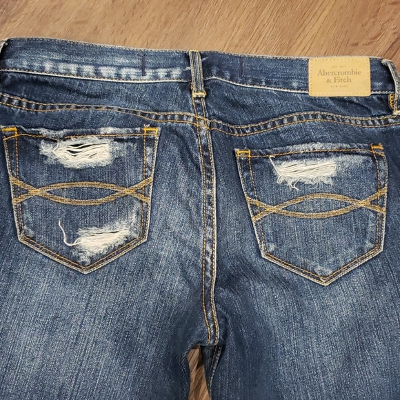 Abercrombie & fitch low cut cropped ripped jeans 0 - Picture 3 of 4